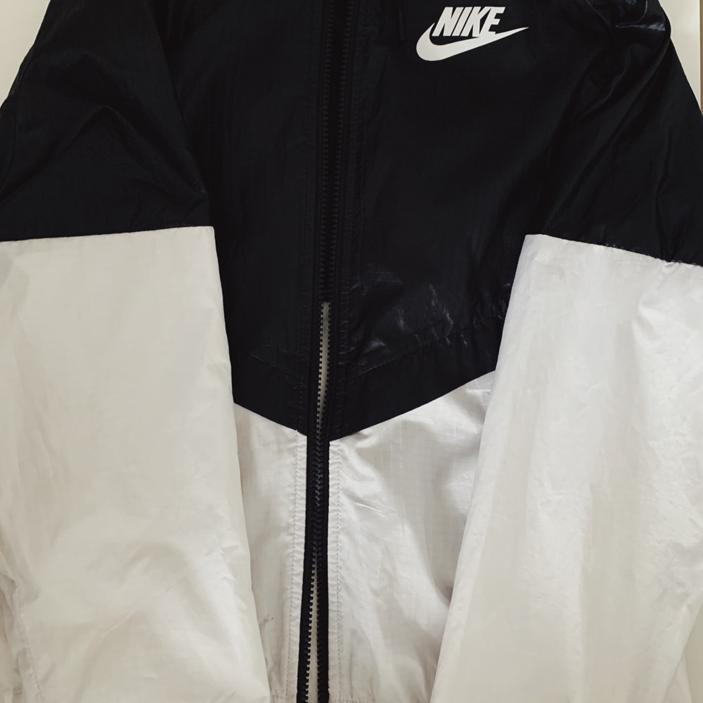 Nike windbreaker